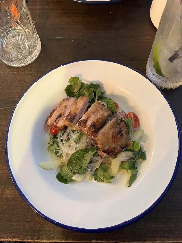 Salade de Vermicelles Au Poulet Mariné